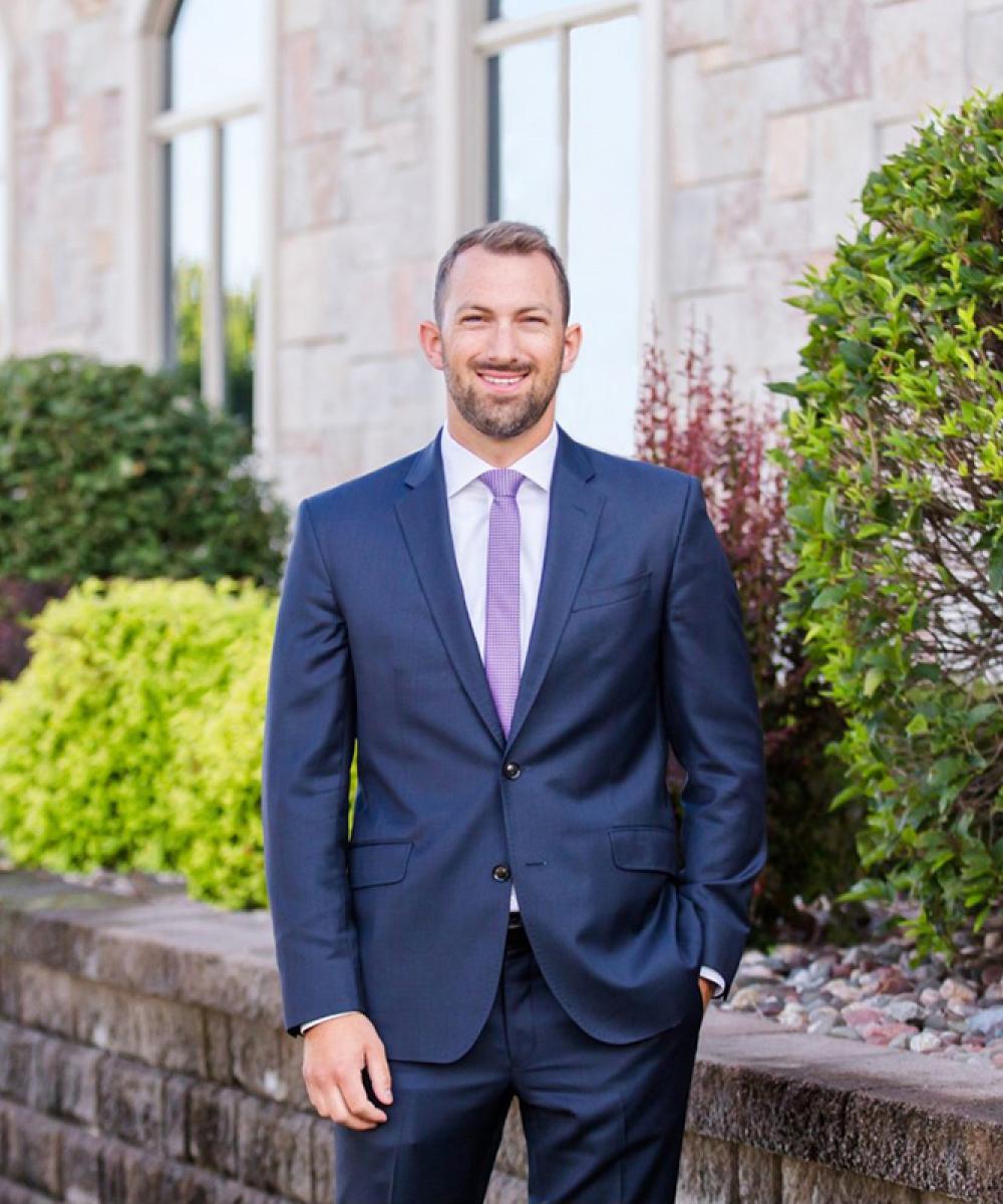 Michael | Marketing Director & CFA | Heck Capital Advisors